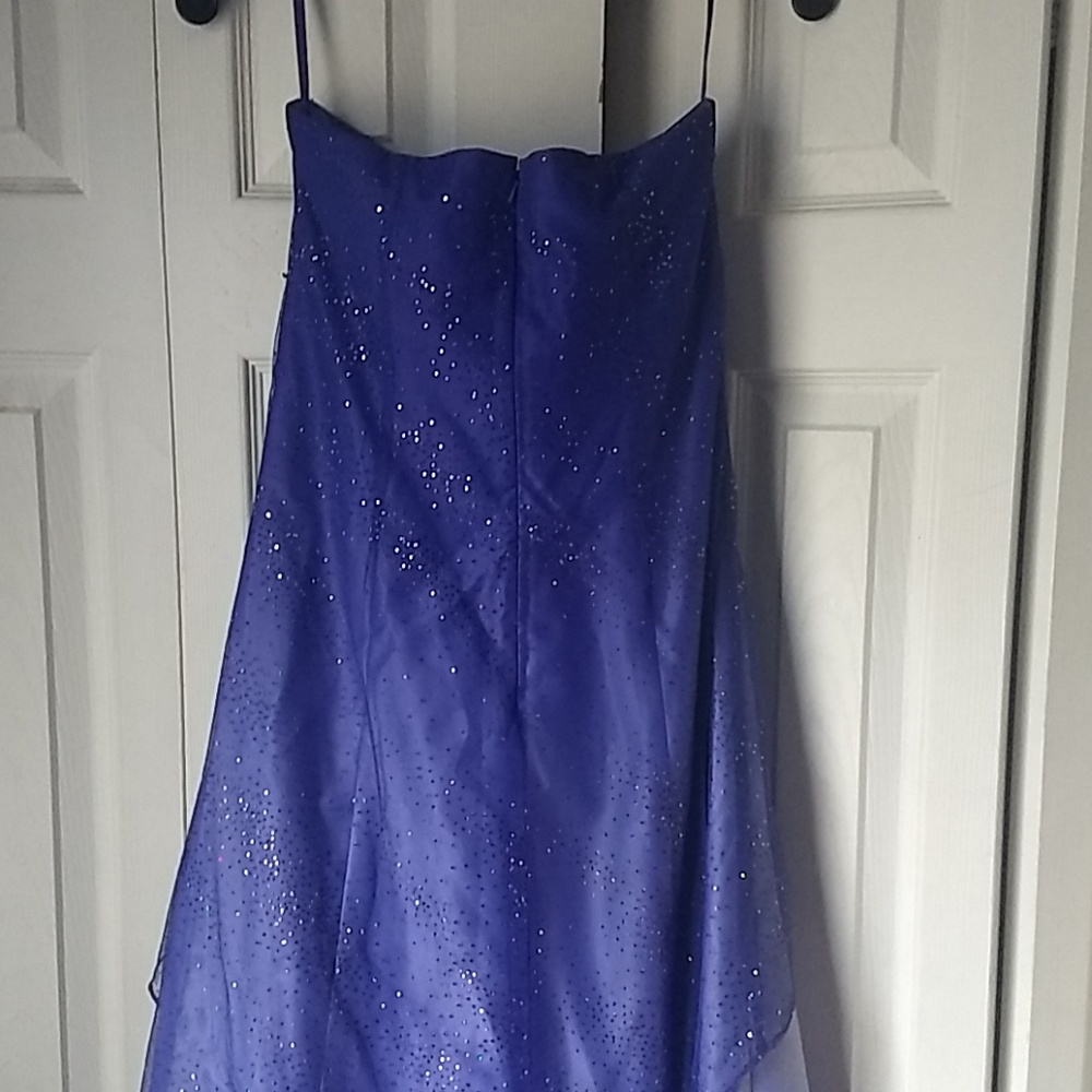 Dress - Picture 3 of 6